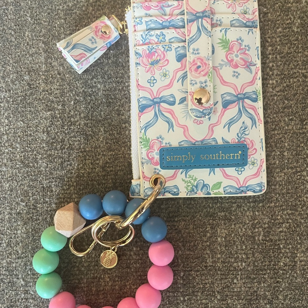 Simply Southern Floral Wallet with Beaded Keychain